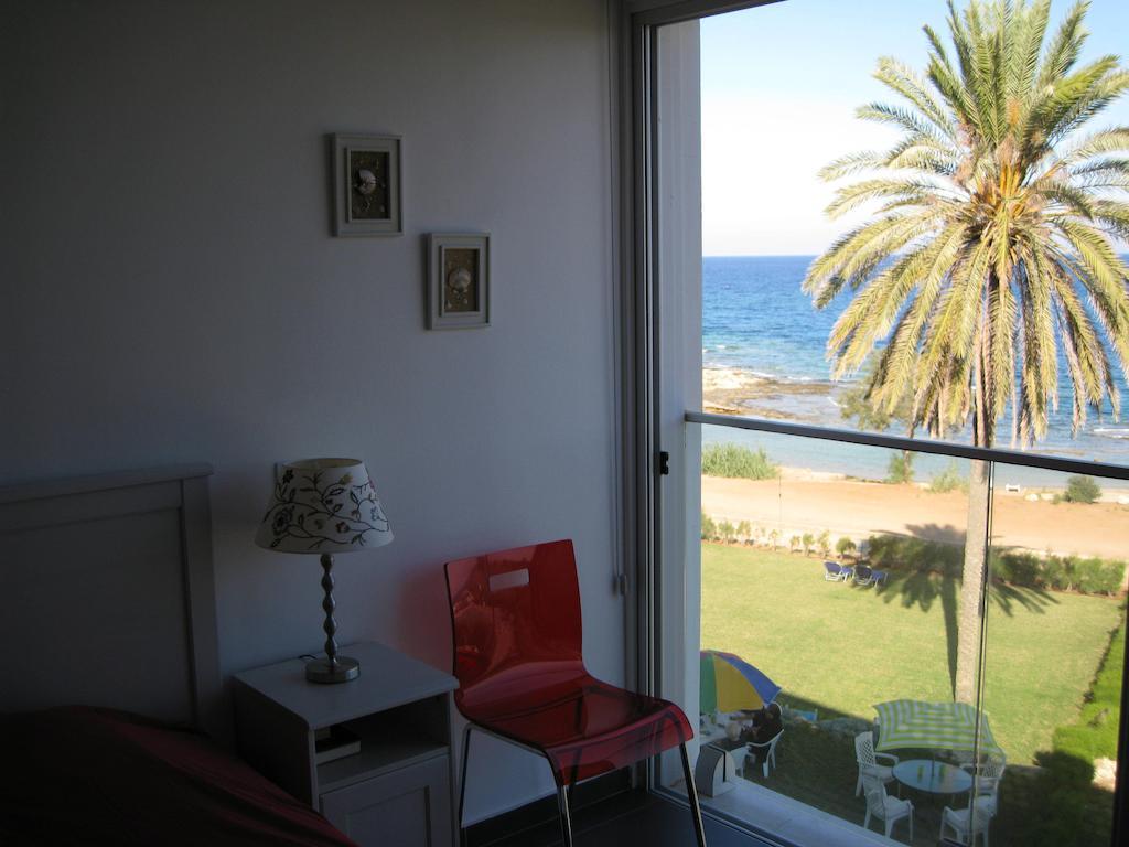 Trident Beach Apartment Protaras Ruang foto