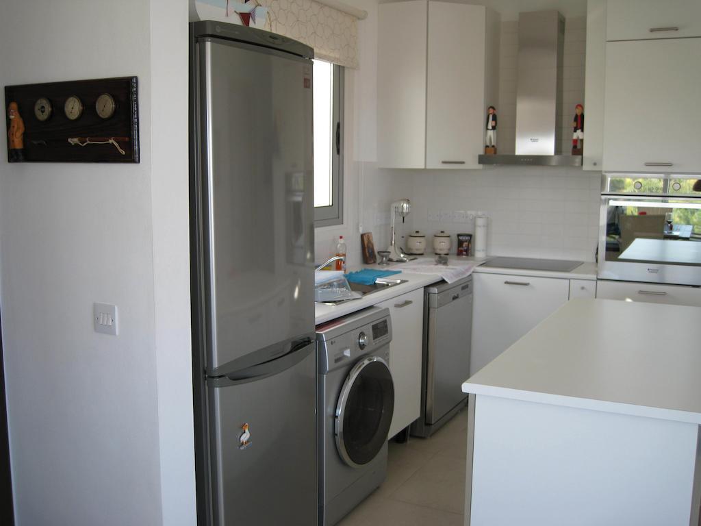 Trident Beach Apartment Protaras Bagian luar foto